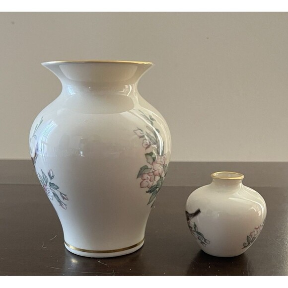 Lenox “Serenade” Bird Floral Motif Gold Trim Vases Made in USA 5.5” & 2.5" Lot - Picture 2 of 7